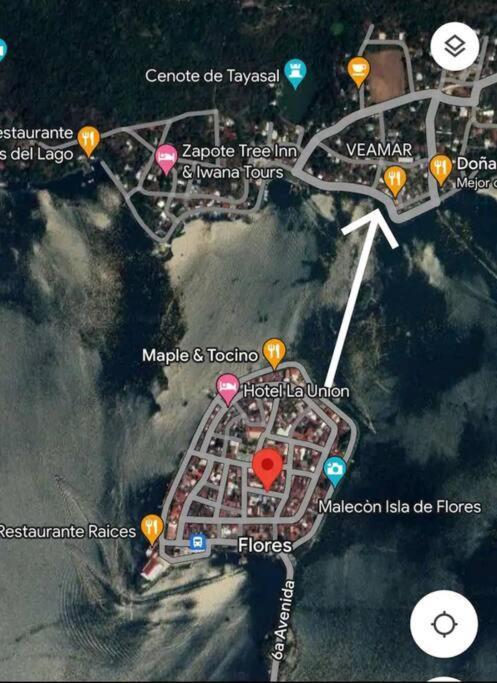 Casa Zoila Hospedaje Frente Al Lago Lakefront Lodging Apartment Флорес Екстериор снимка